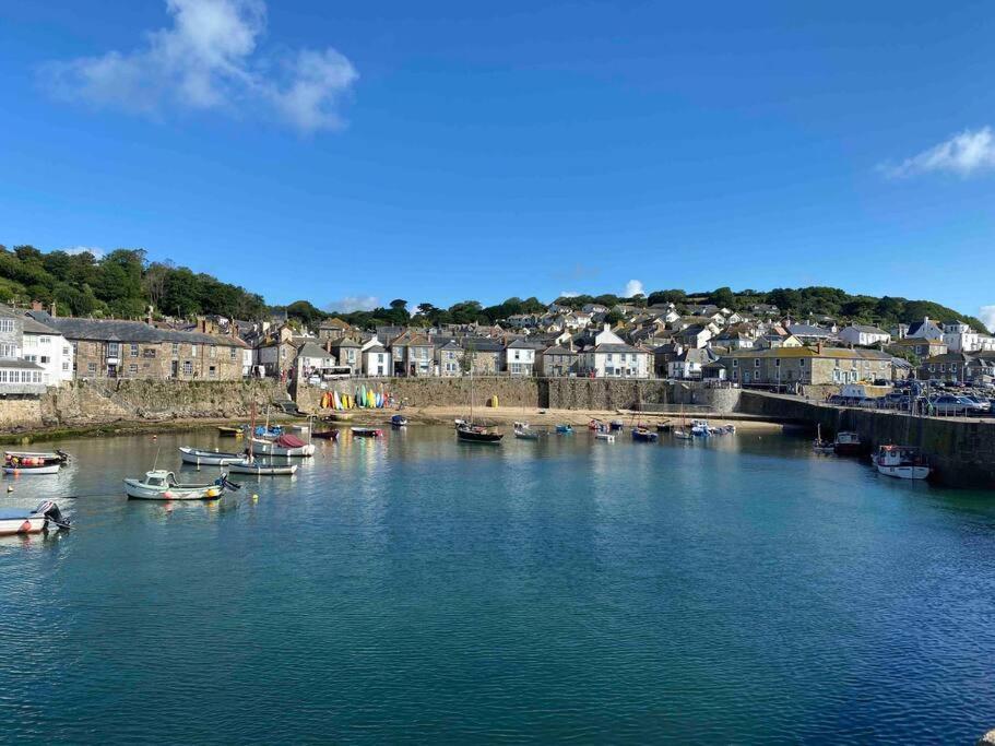 Seagulls Cottage, Touching Distance From Beach Mousehole Exteriér fotografie